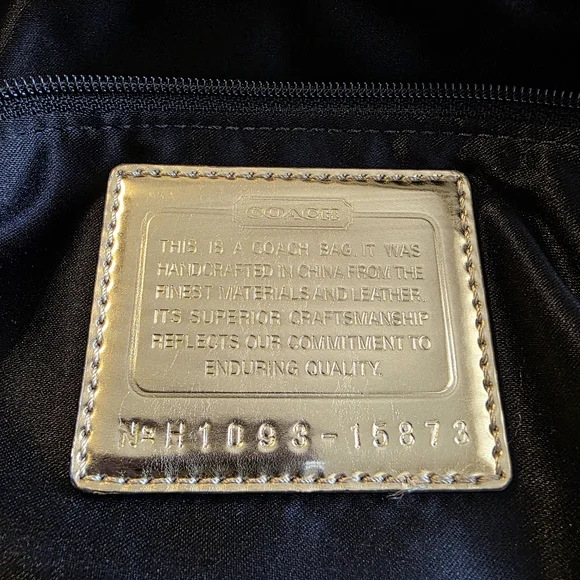 Coach Poppy Ski Bunny Black/White Limited Rare Quilted Glam Tote Y2K - Picture 9 of 9